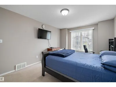 3114 32 AV NW photo 21