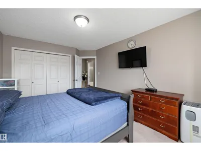 3114 32 AV NW photo 22