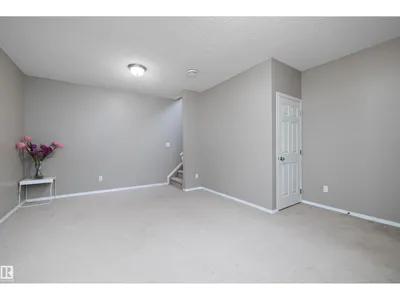 3114 32 AV NW photo 34