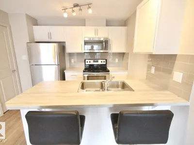 #417 5404 7 AV SW photo 12