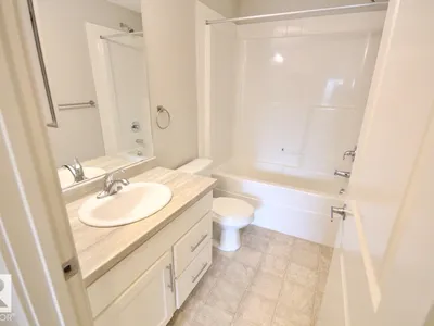 #417 5404 7 AV SW photo 24