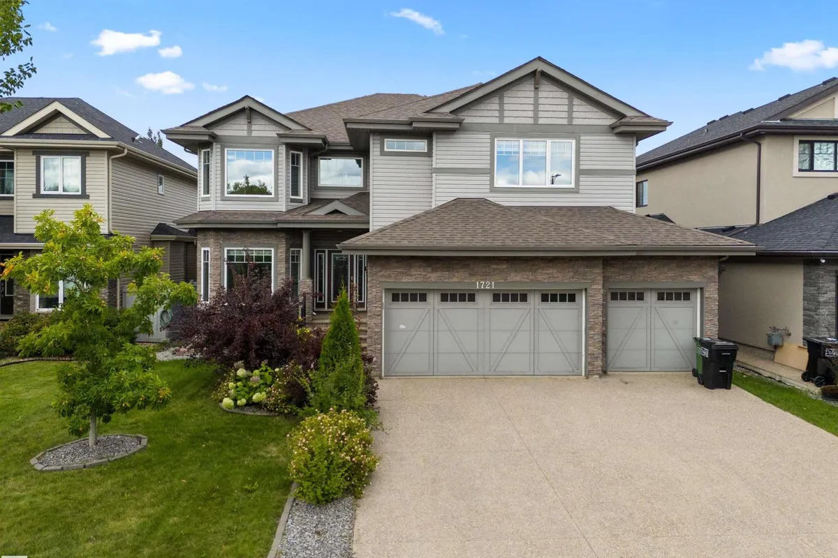 1721 ADAMSON CR SW exterior