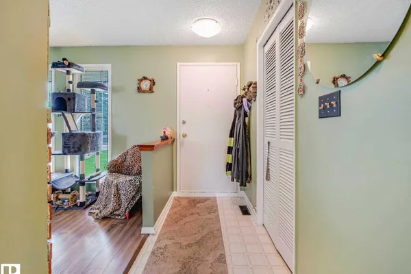 11514 138 AV NW photo 2