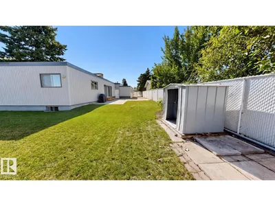 8204 14 AV NW photo 34