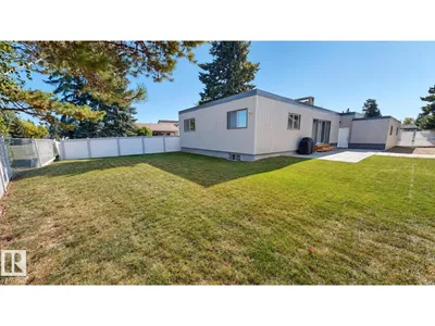 8204 14 AV NW photo 35