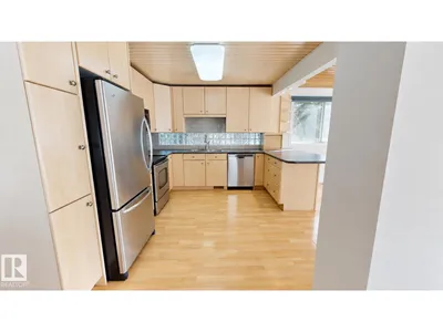 8204 14 AV NW photo 6