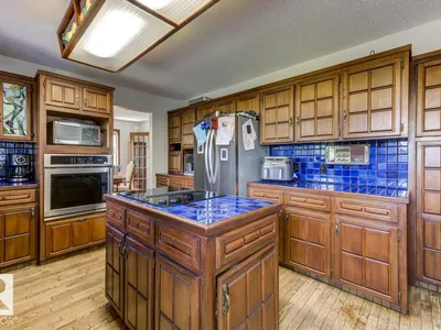 6819 10 Av NW photo 11
