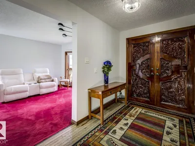 6819 10 Av NW photo 4
