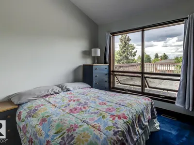 6819 10 Av NW photo 49