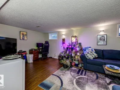 6819 10 Av NW photo 57