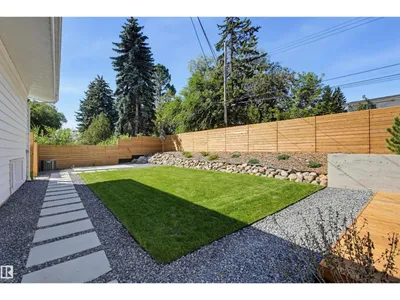 8712 136 ST NW photo 10