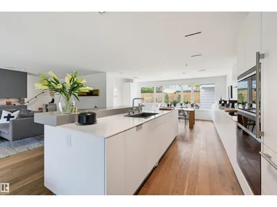 8712 136 ST NW photo 21