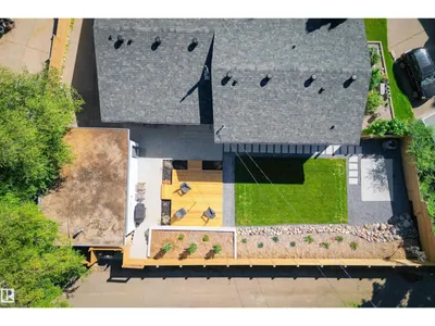 8712 136 ST NW photo 4