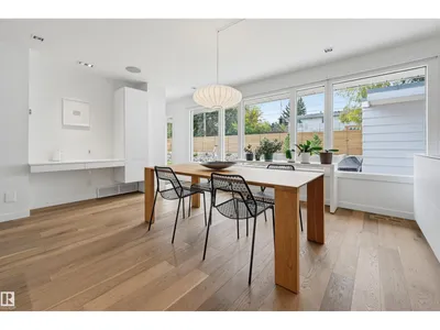 8712 136 ST NW photo 27