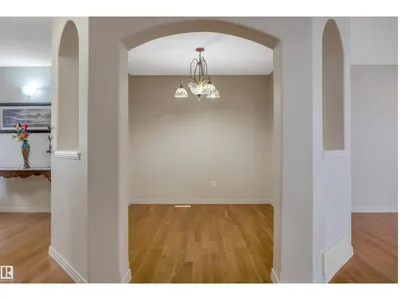 1764 MELROSE CR SW photo 20