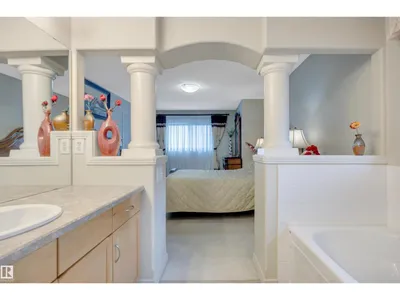 1764 MELROSE CR SW photo 39