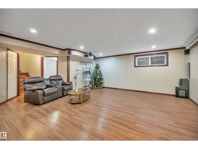 1764 MELROSE CR SW photo 49