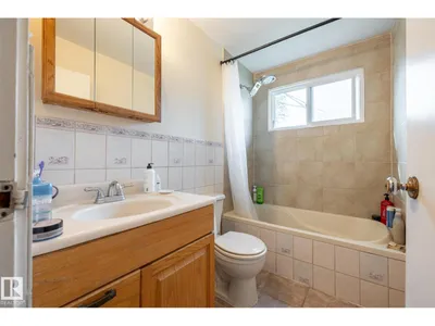 10972 157 ST NW photo 10