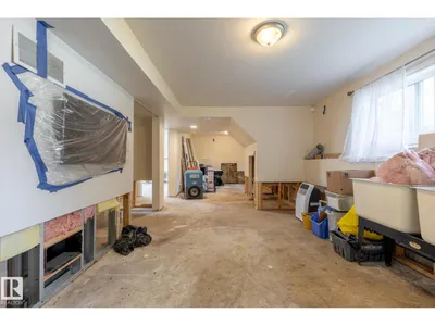 10972 157 ST NW photo 13
