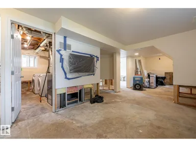 10972 157 ST NW photo 14
