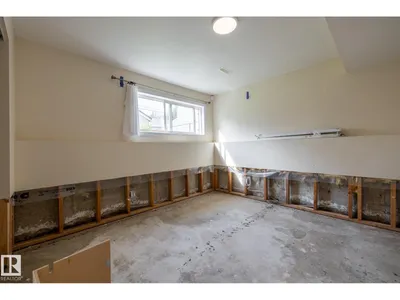 10972 157 ST NW photo 18
