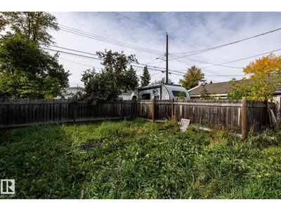 10972 157 ST NW photo 21
