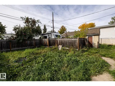 10972 157 ST NW photo 23