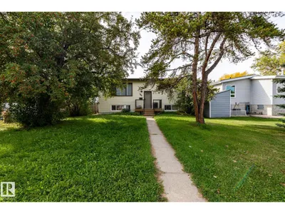 10972 157 ST NW photo 24