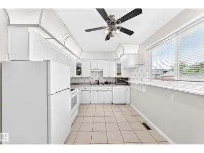 44 HABITAT CR NW photo 5