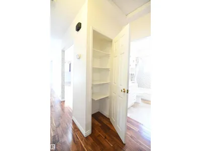 10243 42 ST NW photo 18