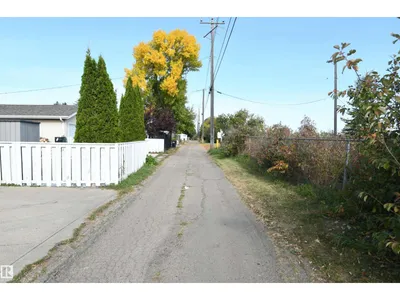 10243 42 ST NW photo 33