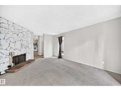 290 Lancaster TC NW photo 18