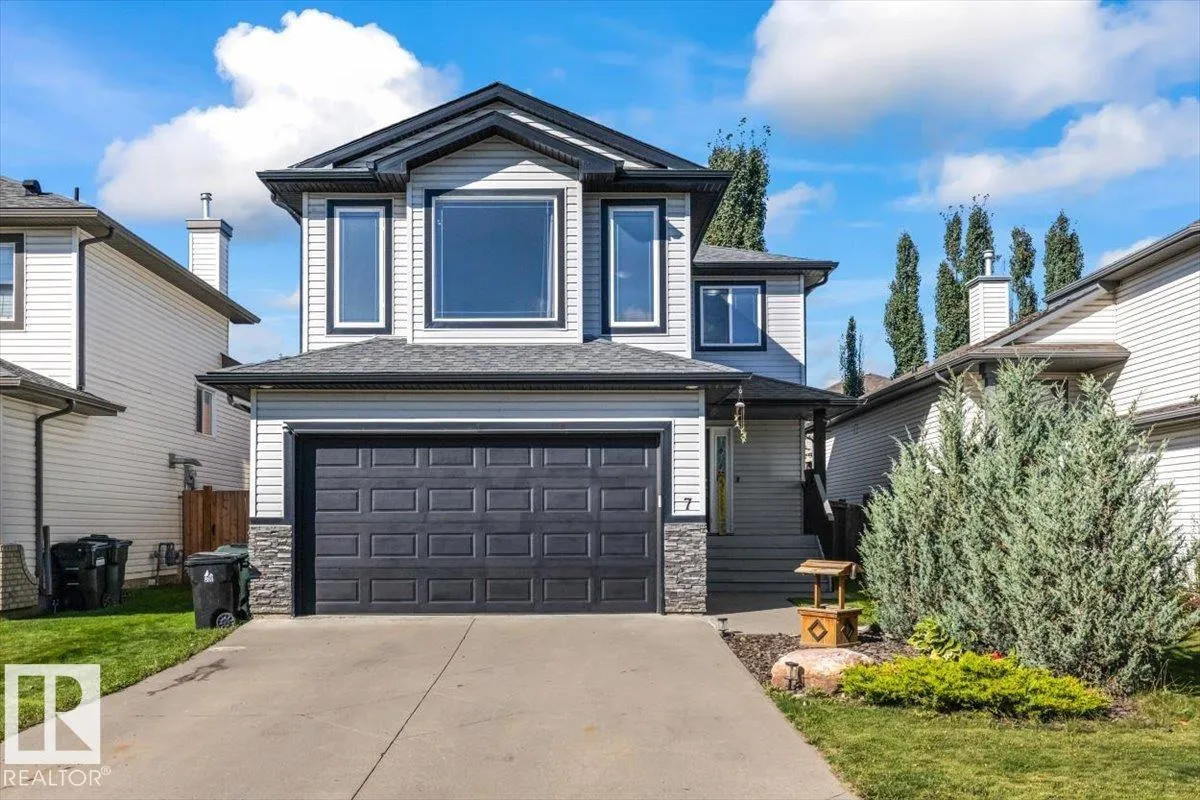 7 LAMPLIGHT DR exterior