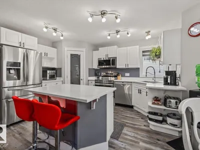 7 LAMPLIGHT DR photo 14