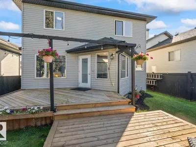 7 LAMPLIGHT DR photo 43