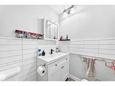 11908 77 ST NW photo 31
