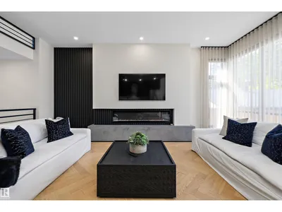 14624 93 AV NW photo 21