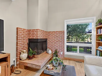 17919 78 AV NW photo 6