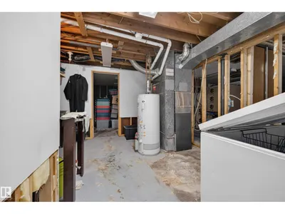 4 GREYSTONE CR photo 37