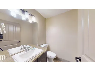 4826 171A AV NW photo 15