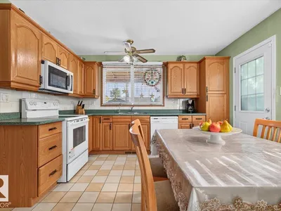 8120 169B ST NW photo 10
