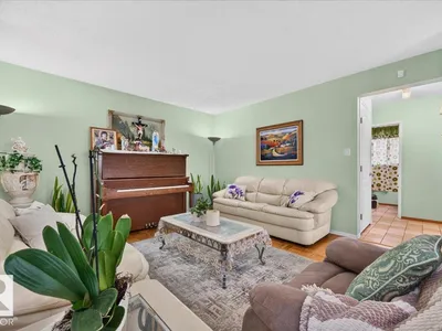 8120 169B ST NW photo 7