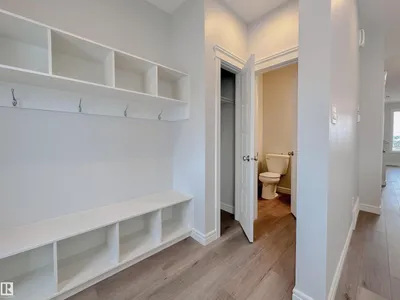 18832 28 AV NW photo 13