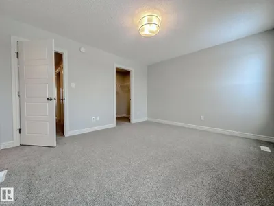 18832 28 AV NW photo 15