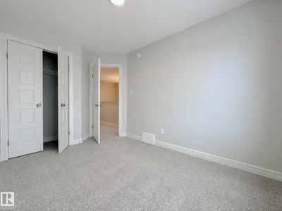18832 28 AV NW photo 21