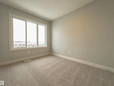 18832 28 AV NW photo 22