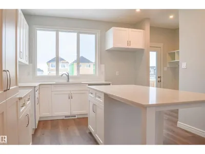 18832 28 AV NW photo 8