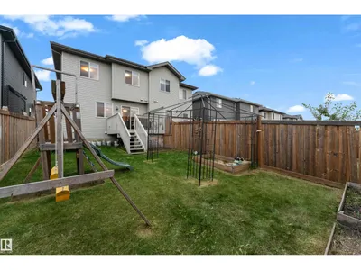 5128 20 AV SW photo 34