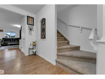 5128 20 AV SW photo 8
