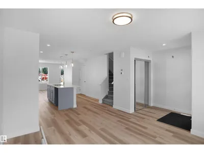 20839 16 AV NW photo 7